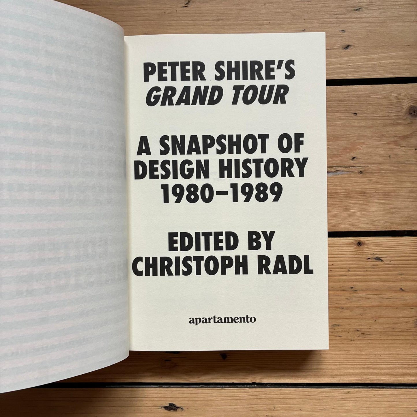 Peter Shire's Grand Tour - Apartamento