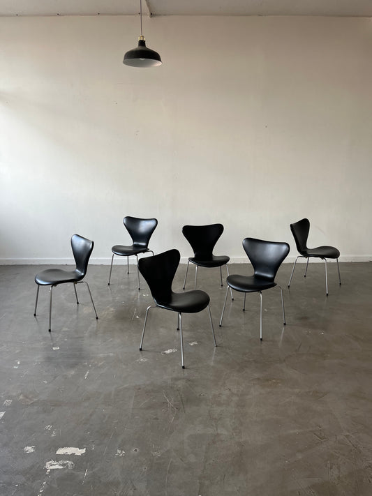 Set of 6 Series 7 Chairs by Arne Jacobsen for Fritz Hansen