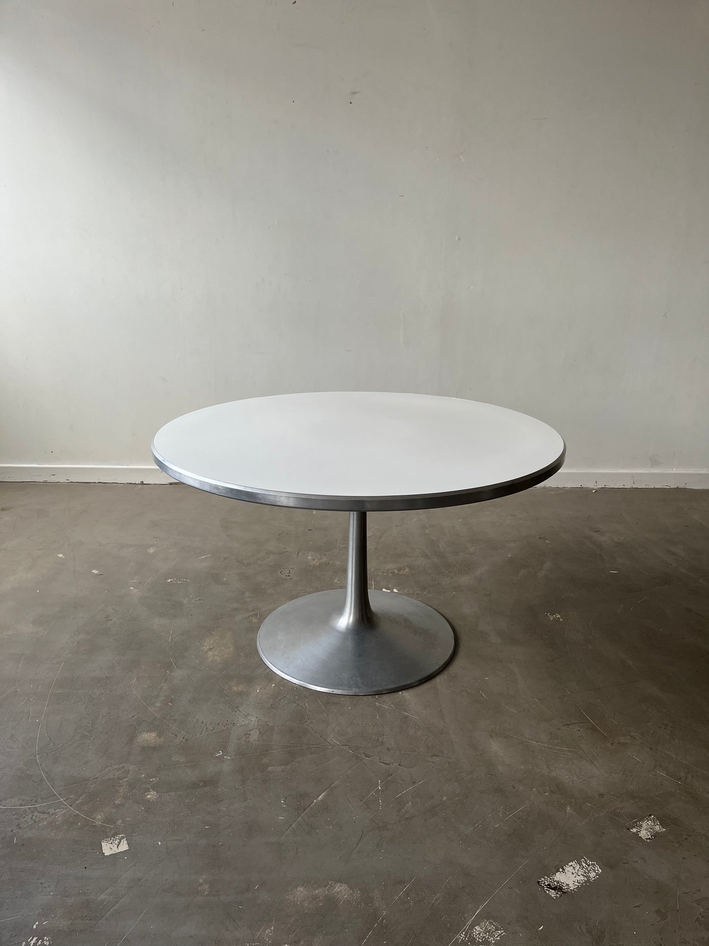 Mid Century Danish Tulip Dining Table by Poul Cadovius