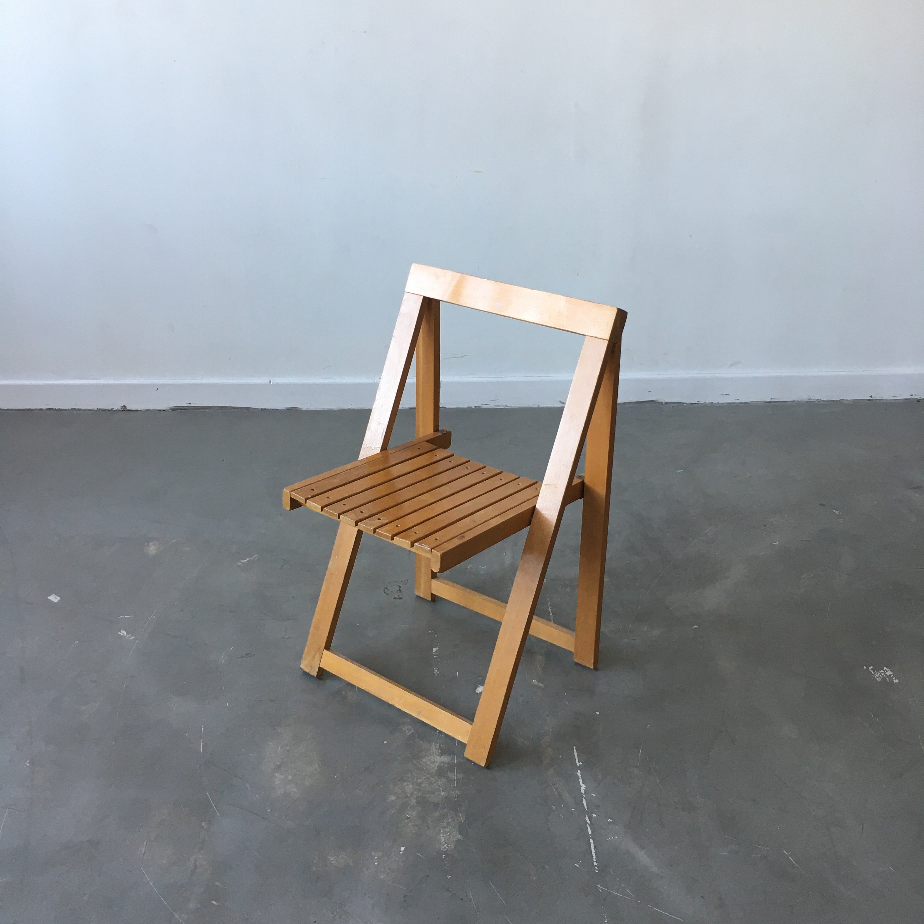 Aldo jacober folding online chair